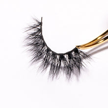 Load image into Gallery viewer, Flair - High Lash Darling