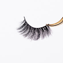 Load image into Gallery viewer, Mi$$ Pretty - High Lash Darling