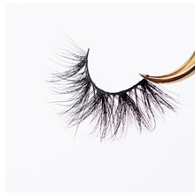 Load image into Gallery viewer, unAPologetic - High Lash Darling