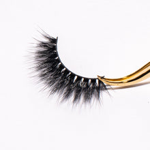 Load image into Gallery viewer, Prima Donna - High Lash Darling