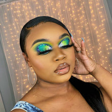 Load image into Gallery viewer, Pizzazz - High Lash Darling